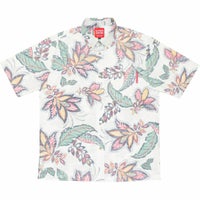 かりゆしウェア平置き画像（アイボリー）