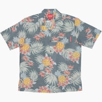 かりゆしウェア平置き画像（ネイビー）