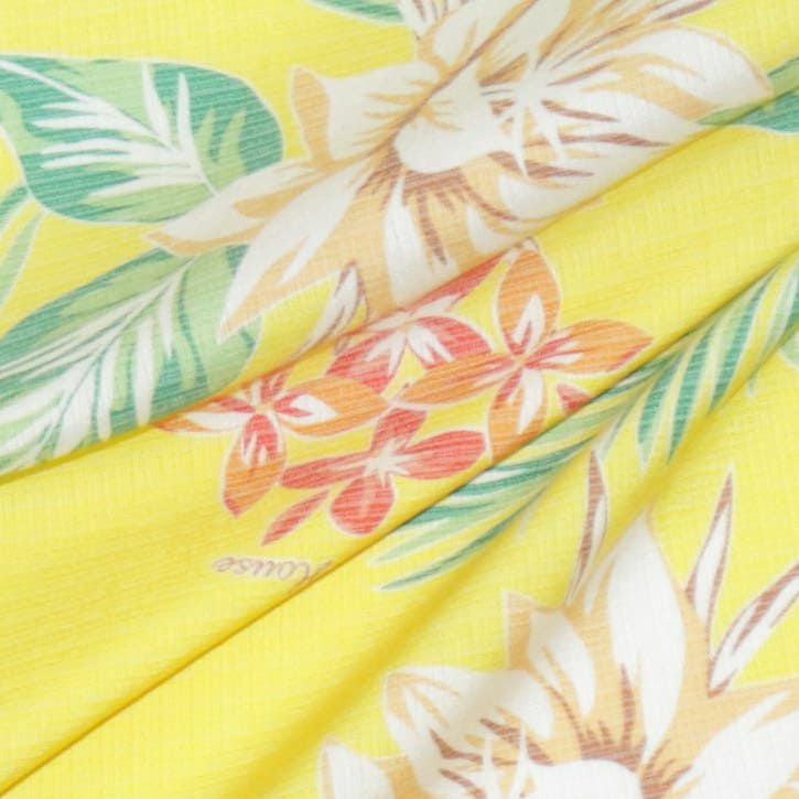 かりゆしウェア平置き画像（生地感確認）