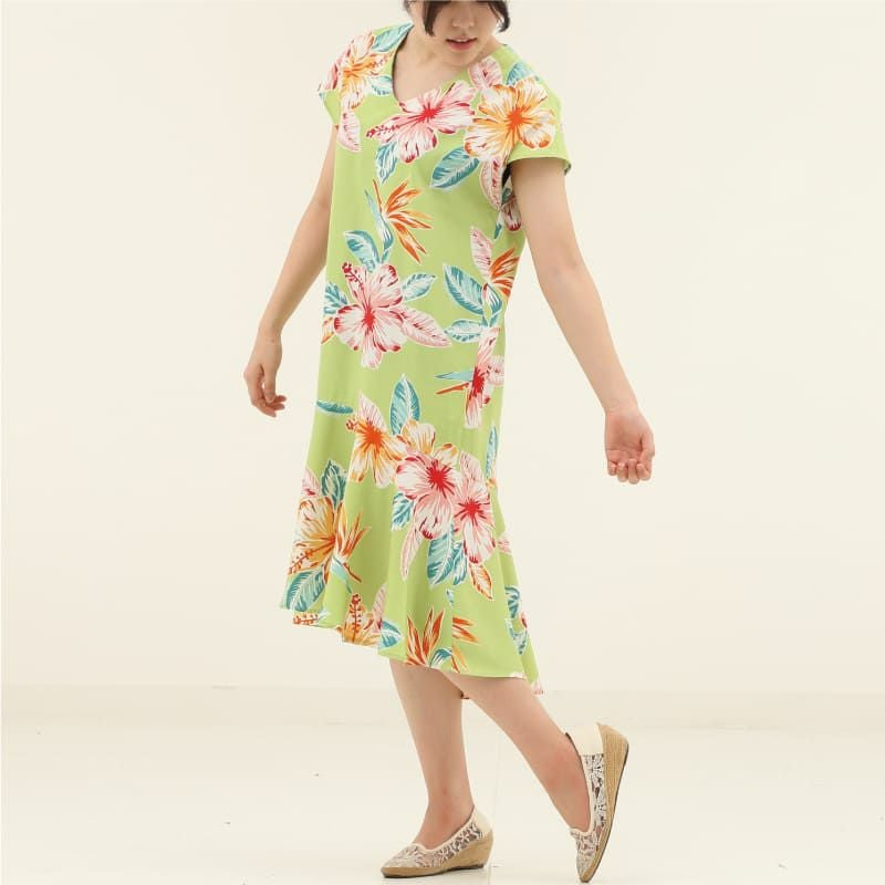 ライムグリーン