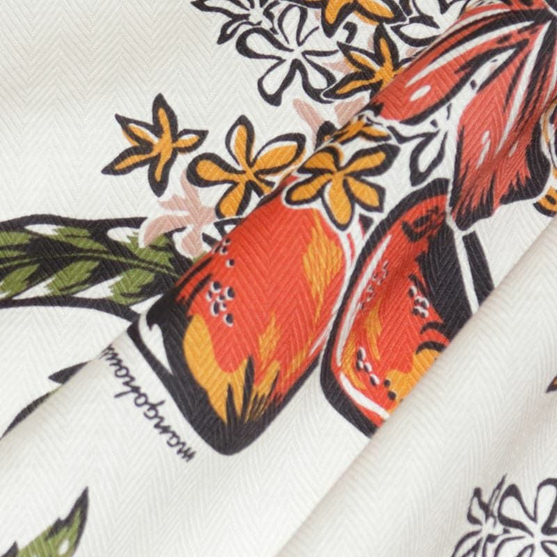 かりゆしウェア平置き画像（生地感確認）