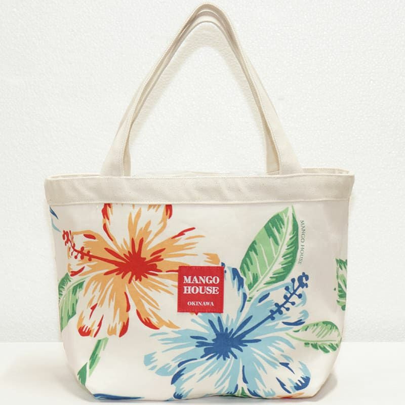 かりゆしウェア平置き画像（アイボリー）