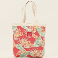 かりゆしウェア平置き画像（アイボリー）