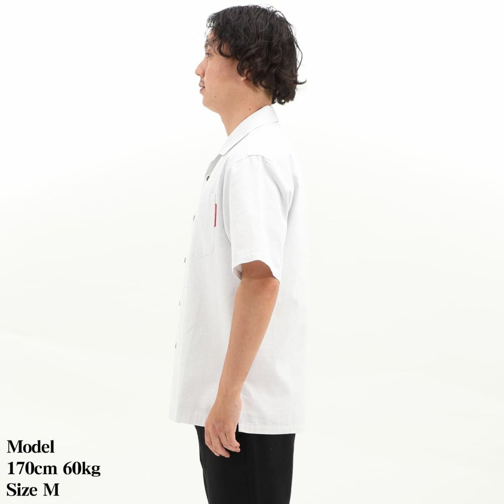 かりゆしウェア　モデル着用画像