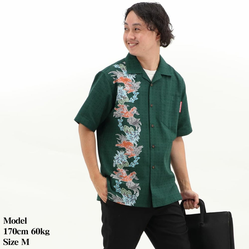 かりゆしウェア　モデル着用画像