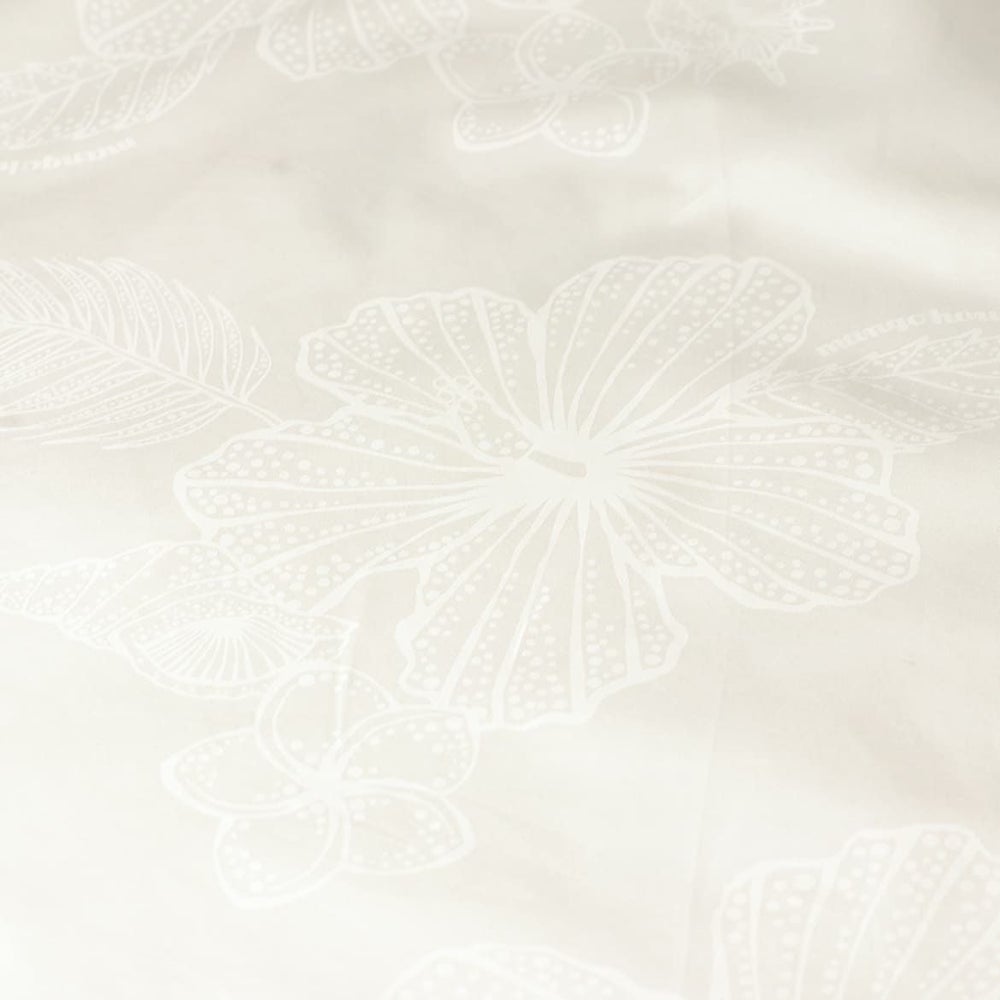 かりゆしウェア平置き画像（生地感確認）