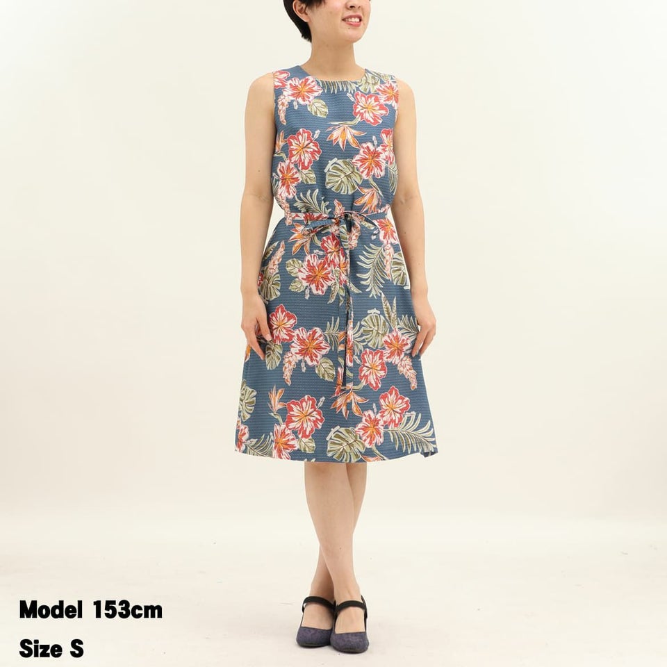 かりゆしウェア平置き画像（ネイビー）