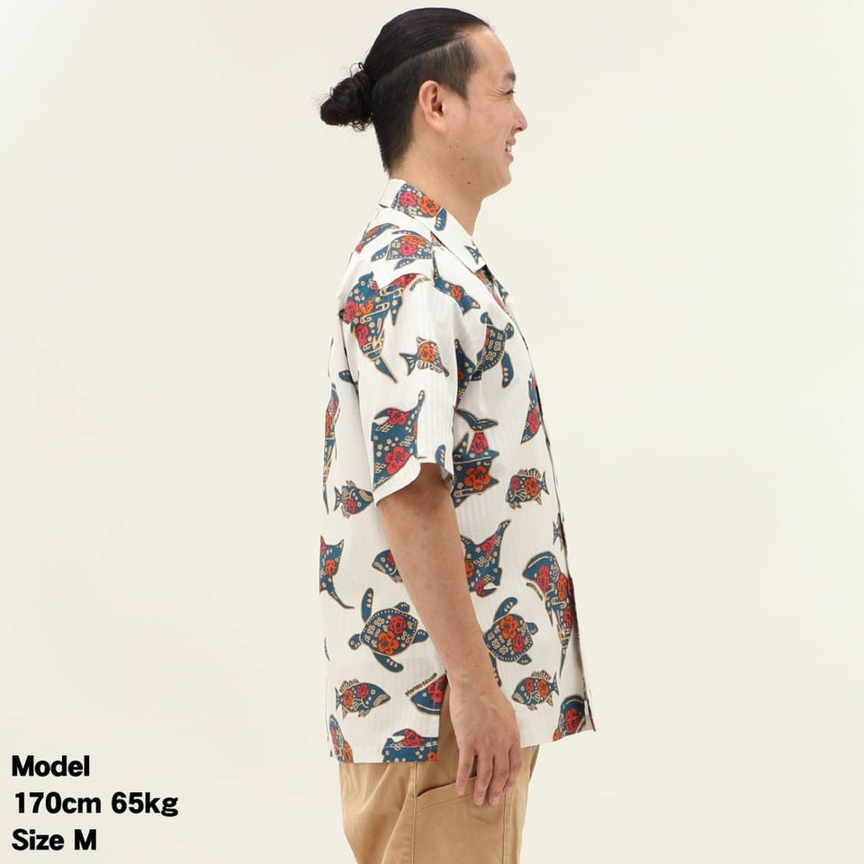 かりゆしウェア　モデル着用画像