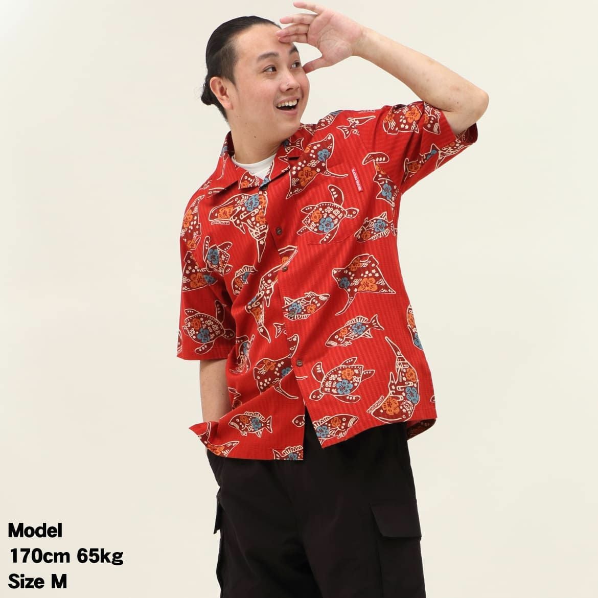 Hilton Marshall 刺繍入り赤シャツ ちゅらさんジンベエザメ かりゆしウェア 沖縄アロハシャツ専門店