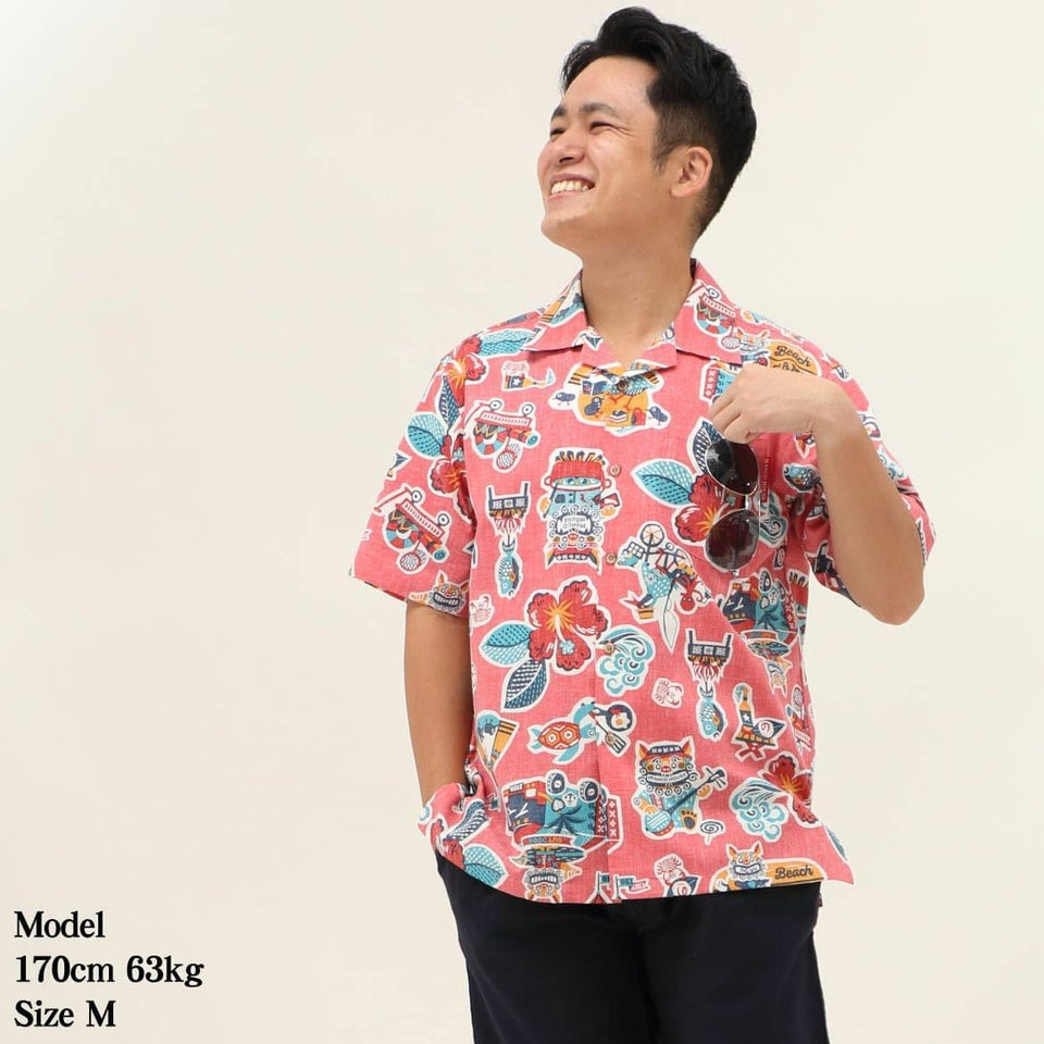 かりゆしウェア　モデル着用