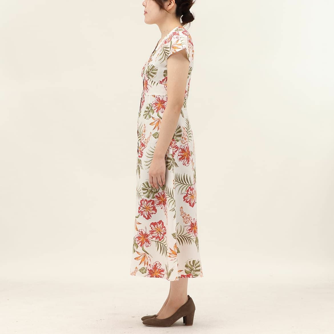 かりゆしウェア　モデル写真