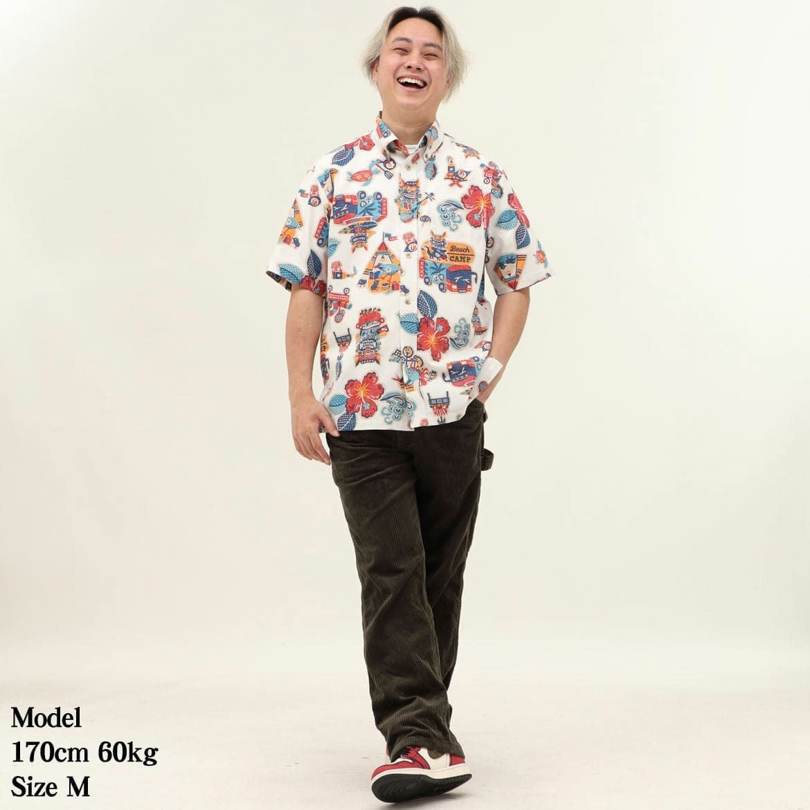 かりゆしウェア　モデル画像