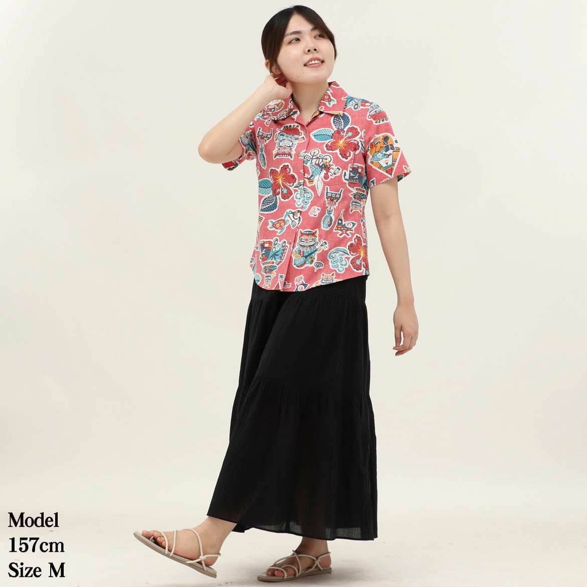 かりゆしウェア　モデル画像