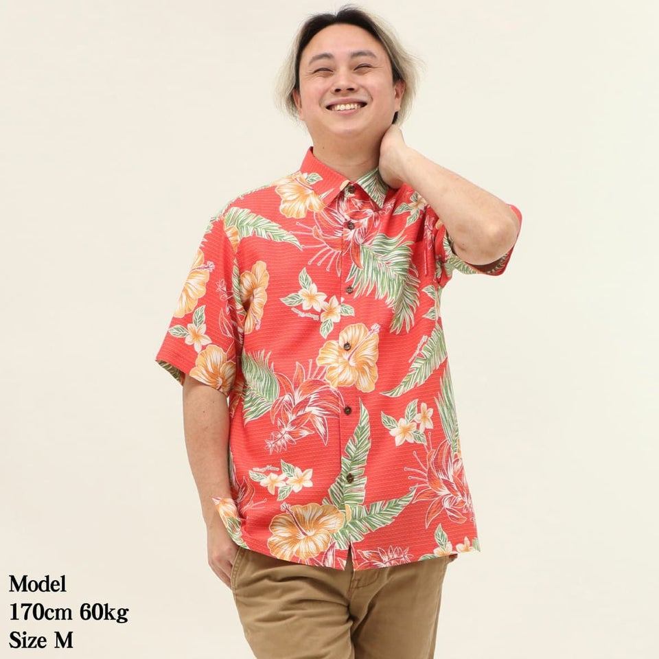 かりゆしウェア　着用モデル