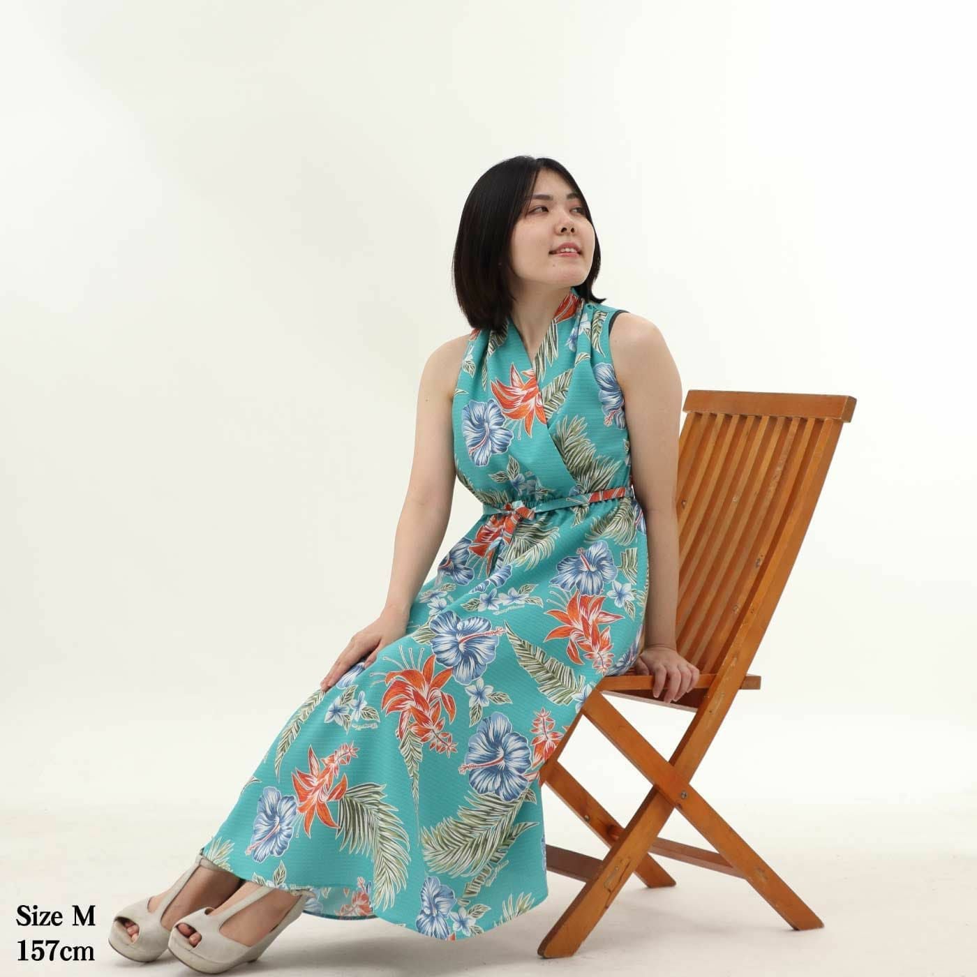 かりゆしウェア　ワンピースモデル着用画像