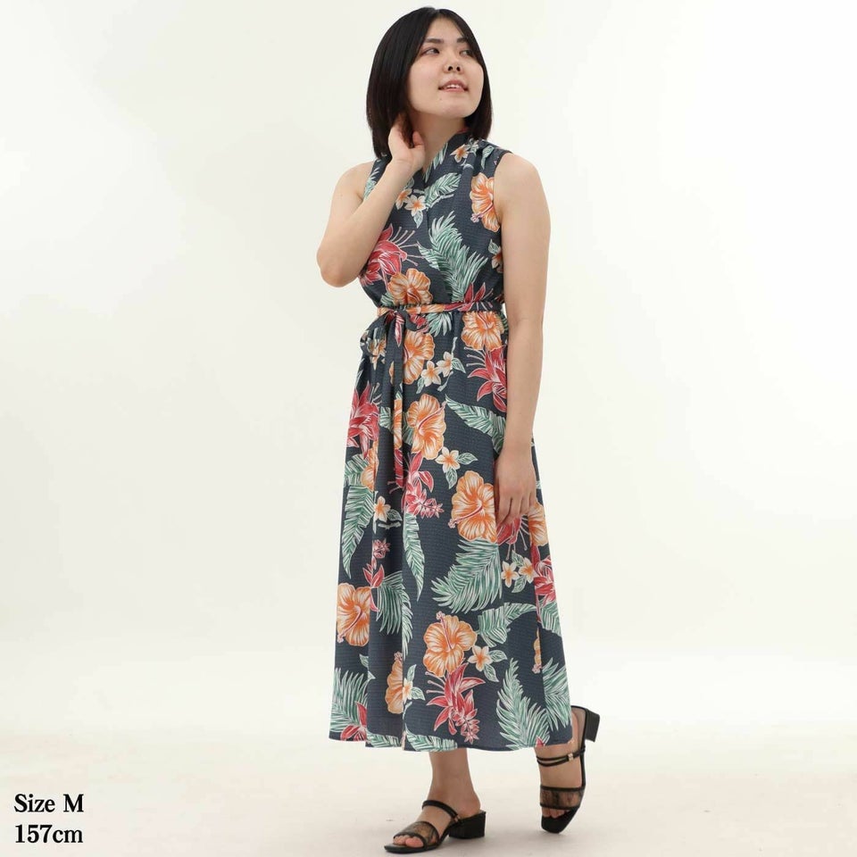 かりゆしウェア　ワンピースモデル着用画像