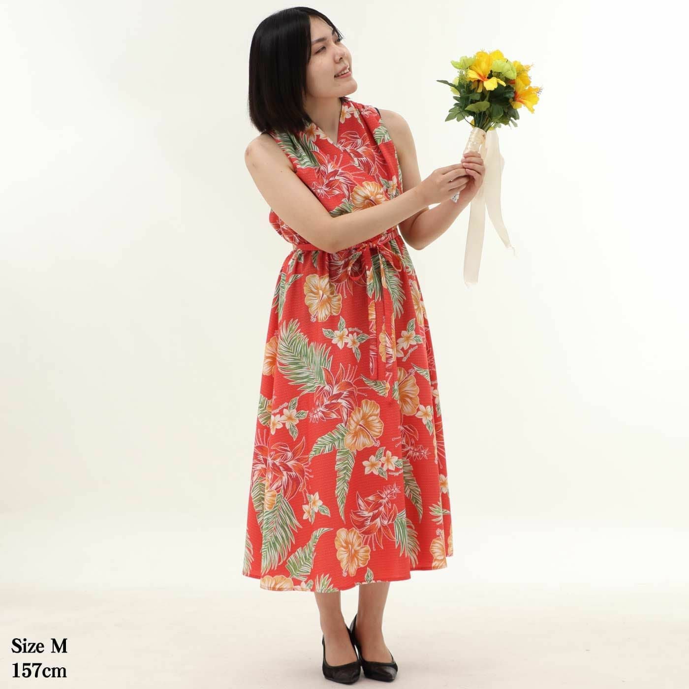 かりゆしウェア　ワンピースモデル着用画像