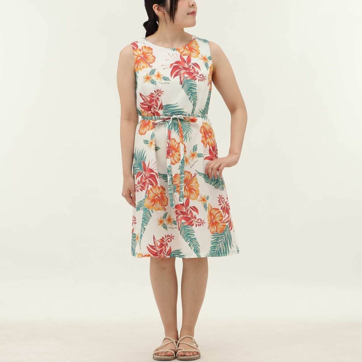 かりゆしウェア　サムネイル画像（アイボリー）