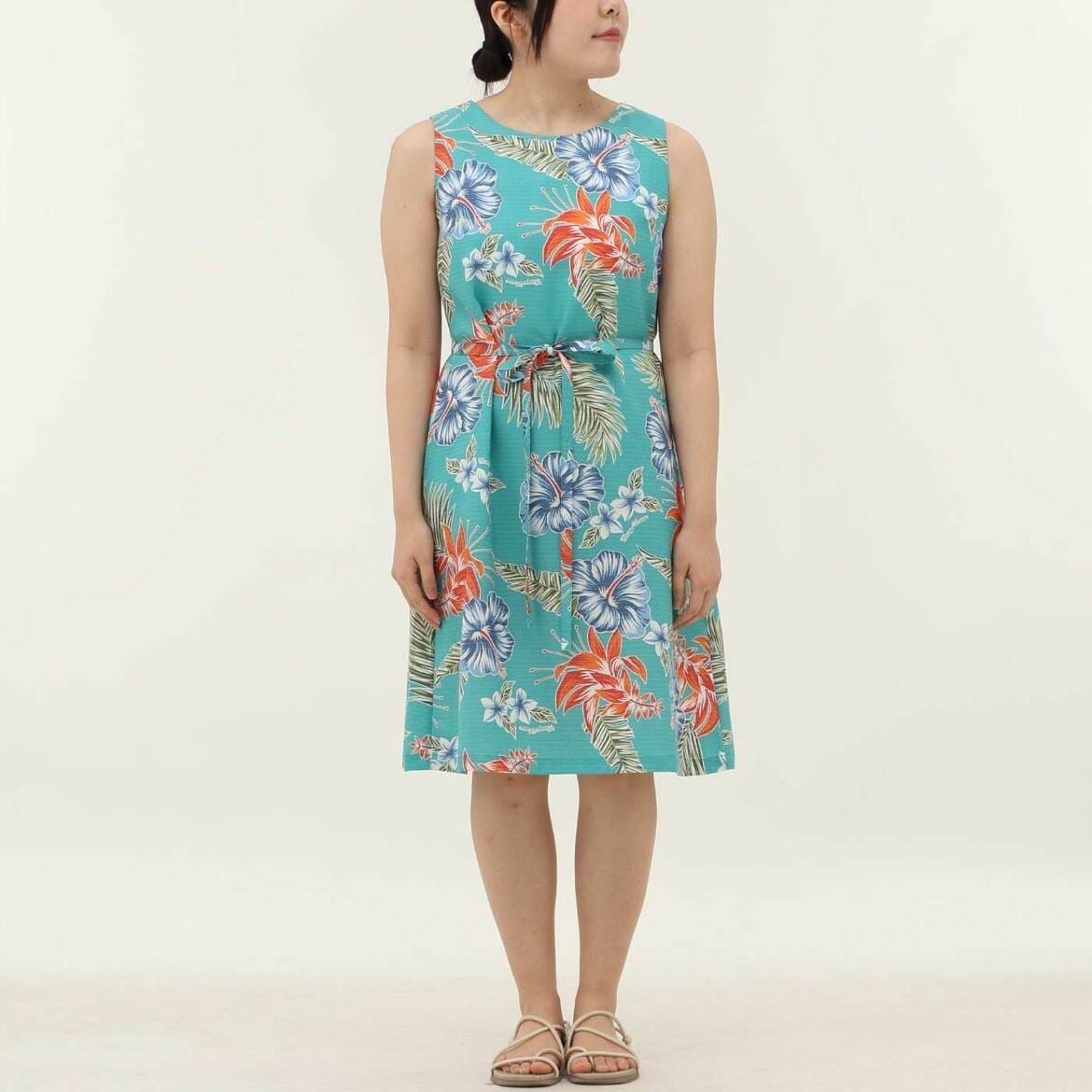 かりゆしウェア　サムネイル画像（ターコイズブルー）