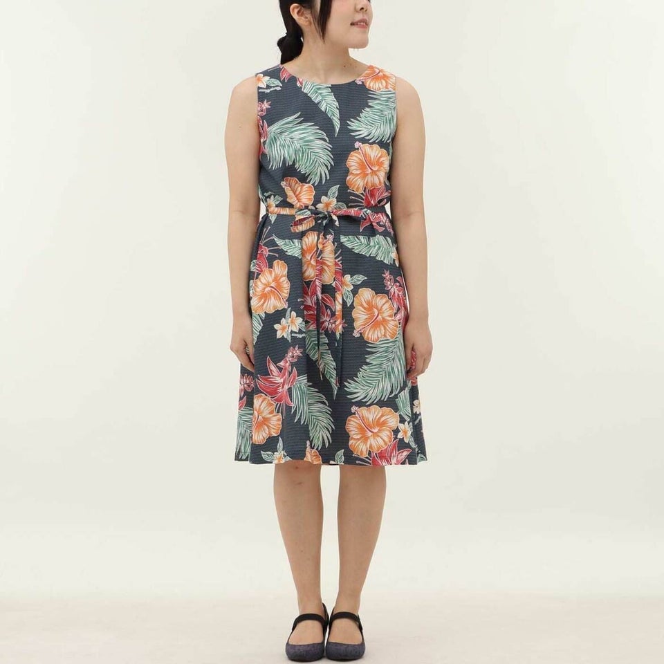 かりゆしウェア　サムネイル画像（ネイビー）