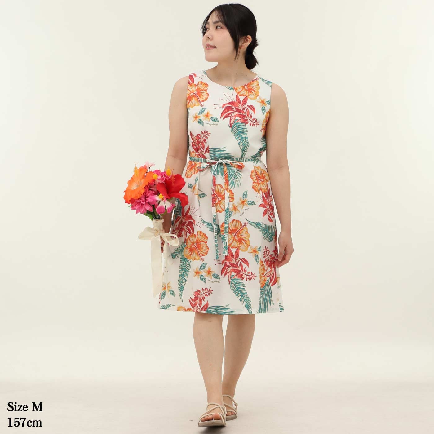 かりゆしウェア　サムネイル画像（アイボリー）