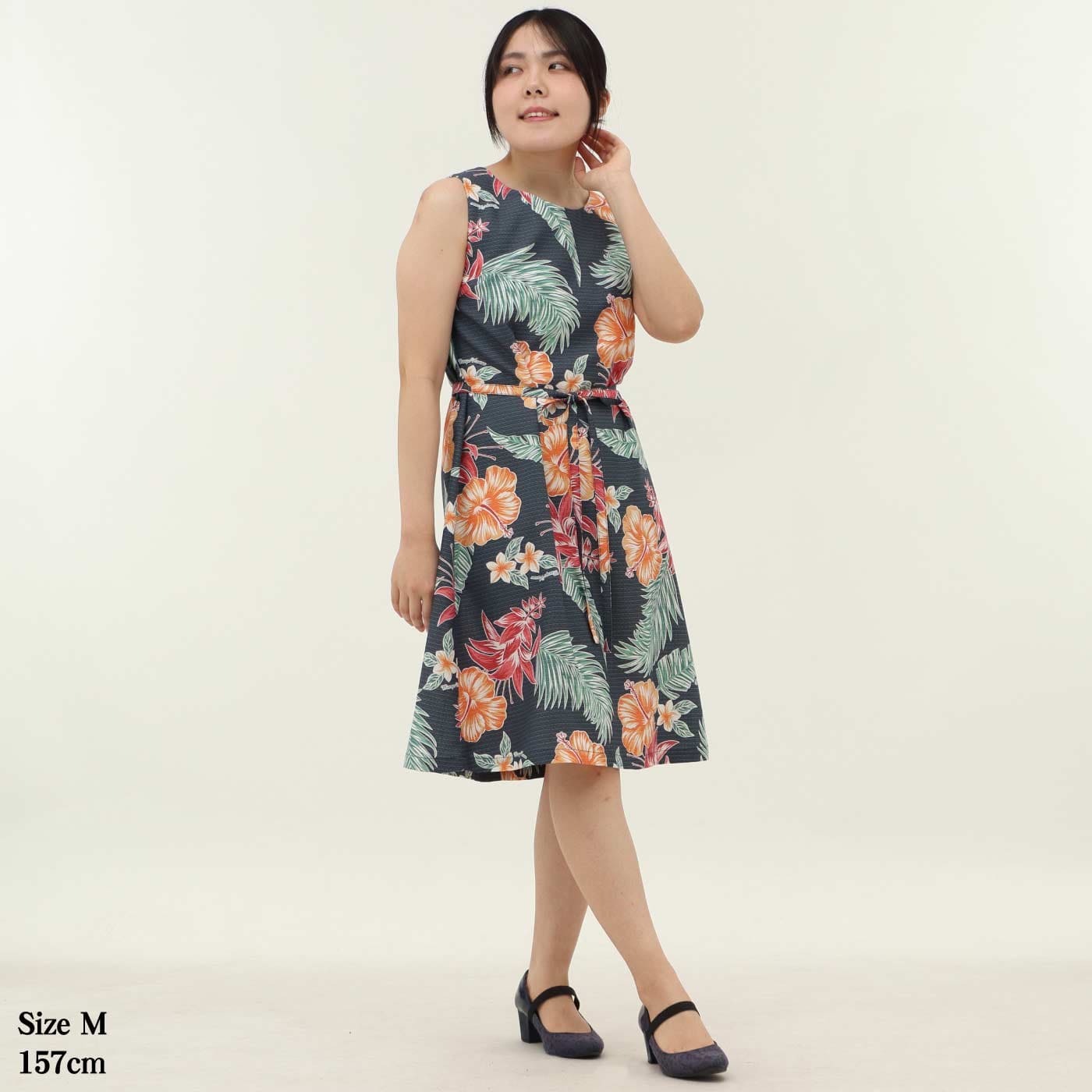 かりゆしウェア　サムネイル画像（ネイビー）