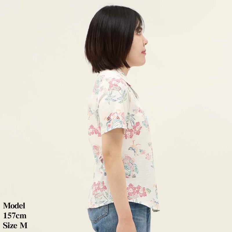 かりゆしウェア　モデル着用