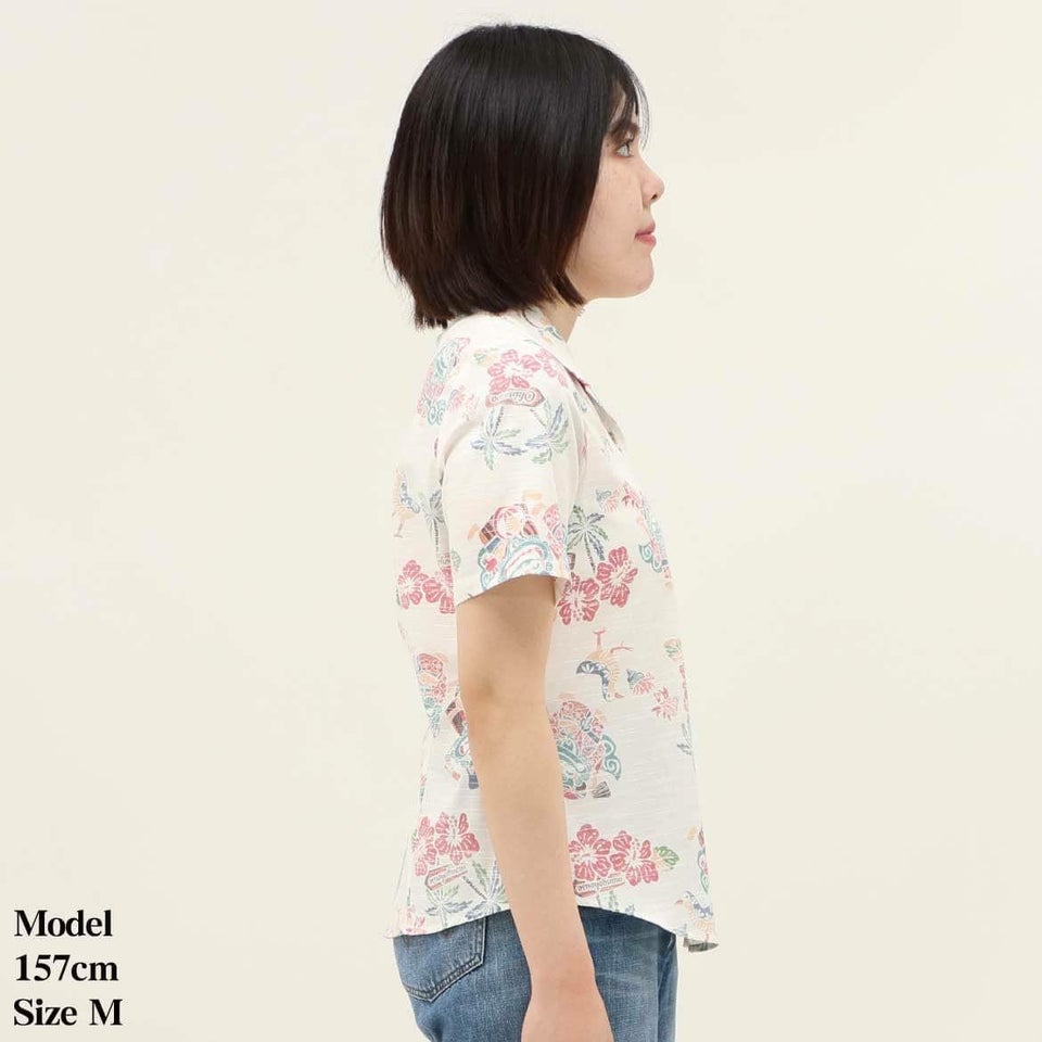 かりゆしウェア　モデル着用