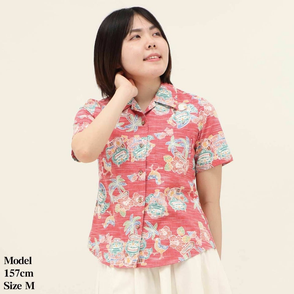 かりゆしウェア　モデル着用