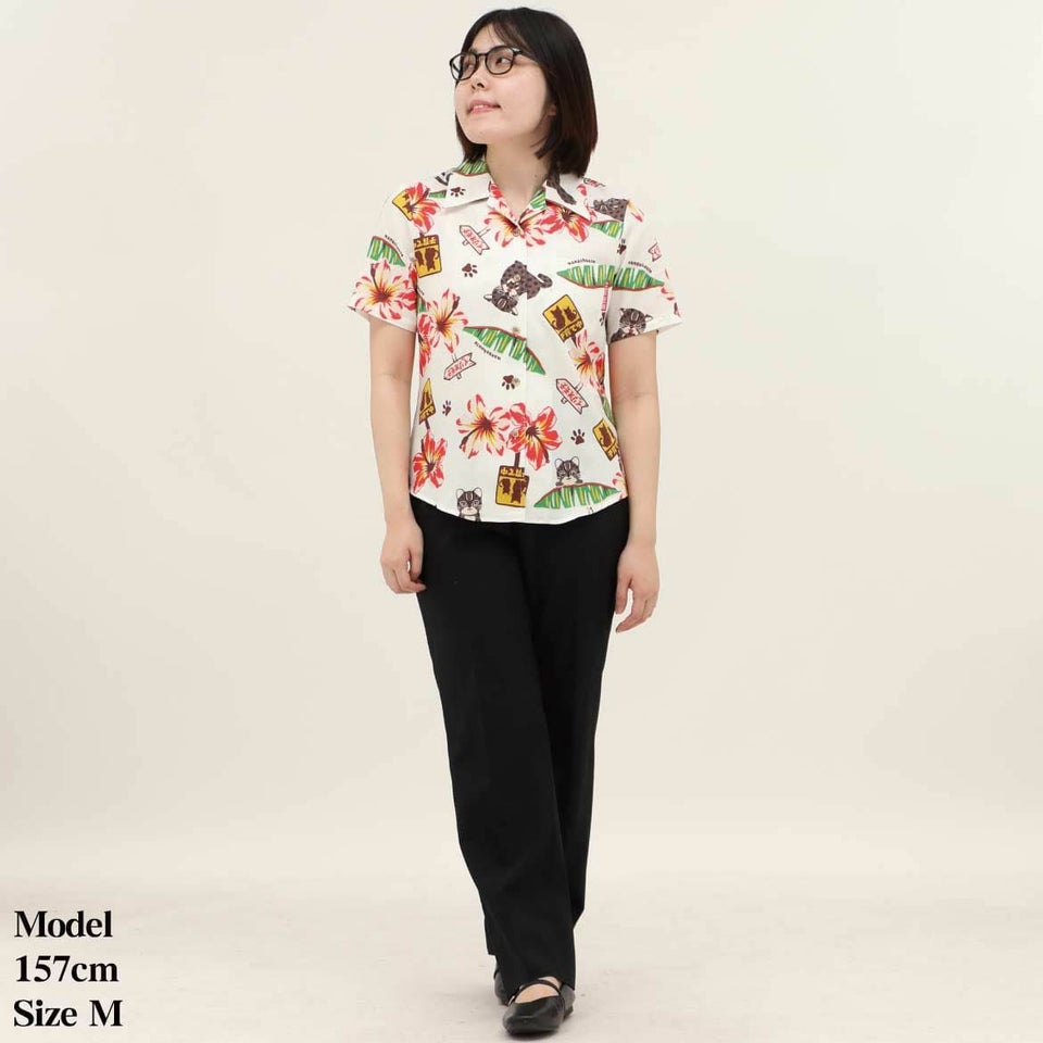 かりゆしウェア　モデル着用