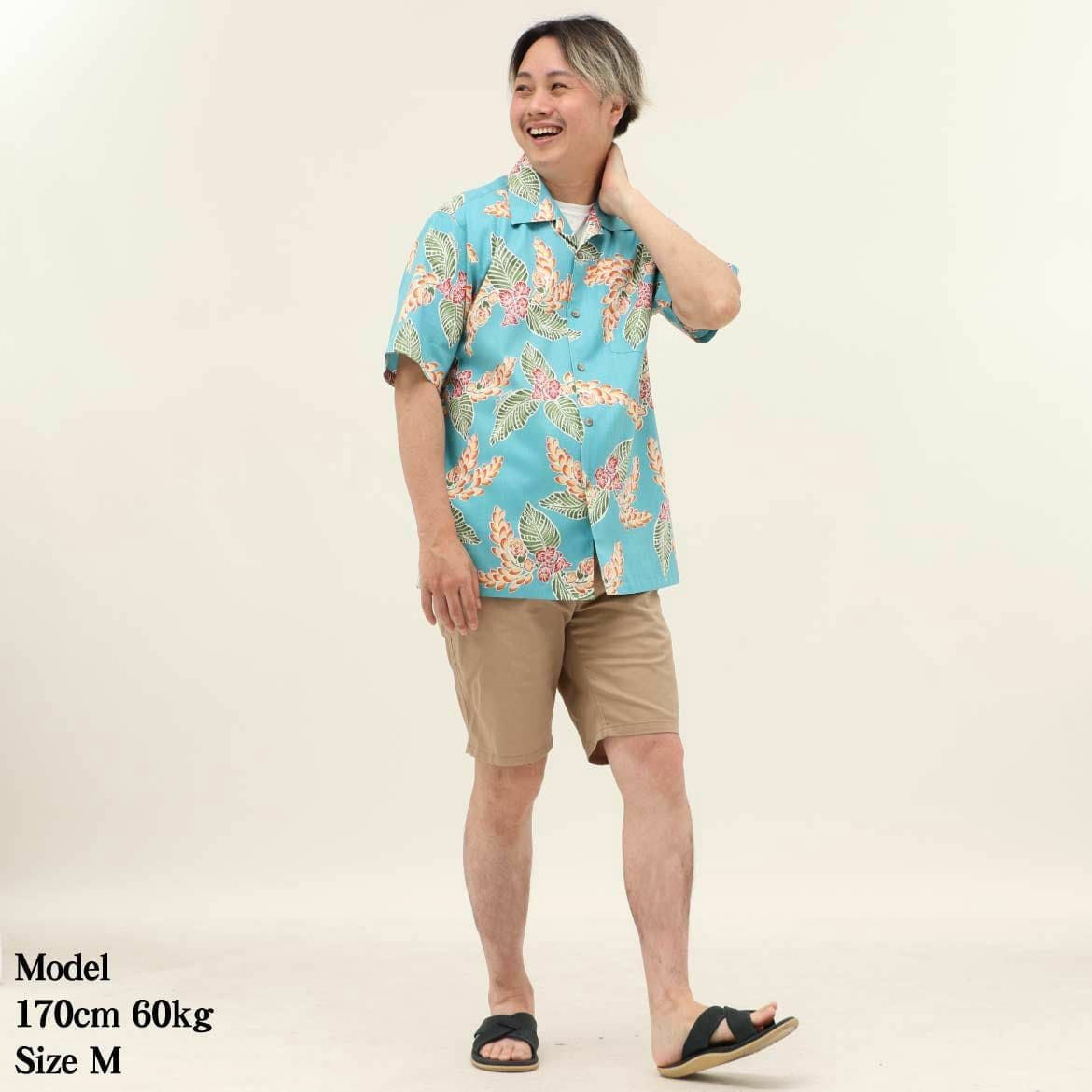 かりゆしウェア　モデル着用