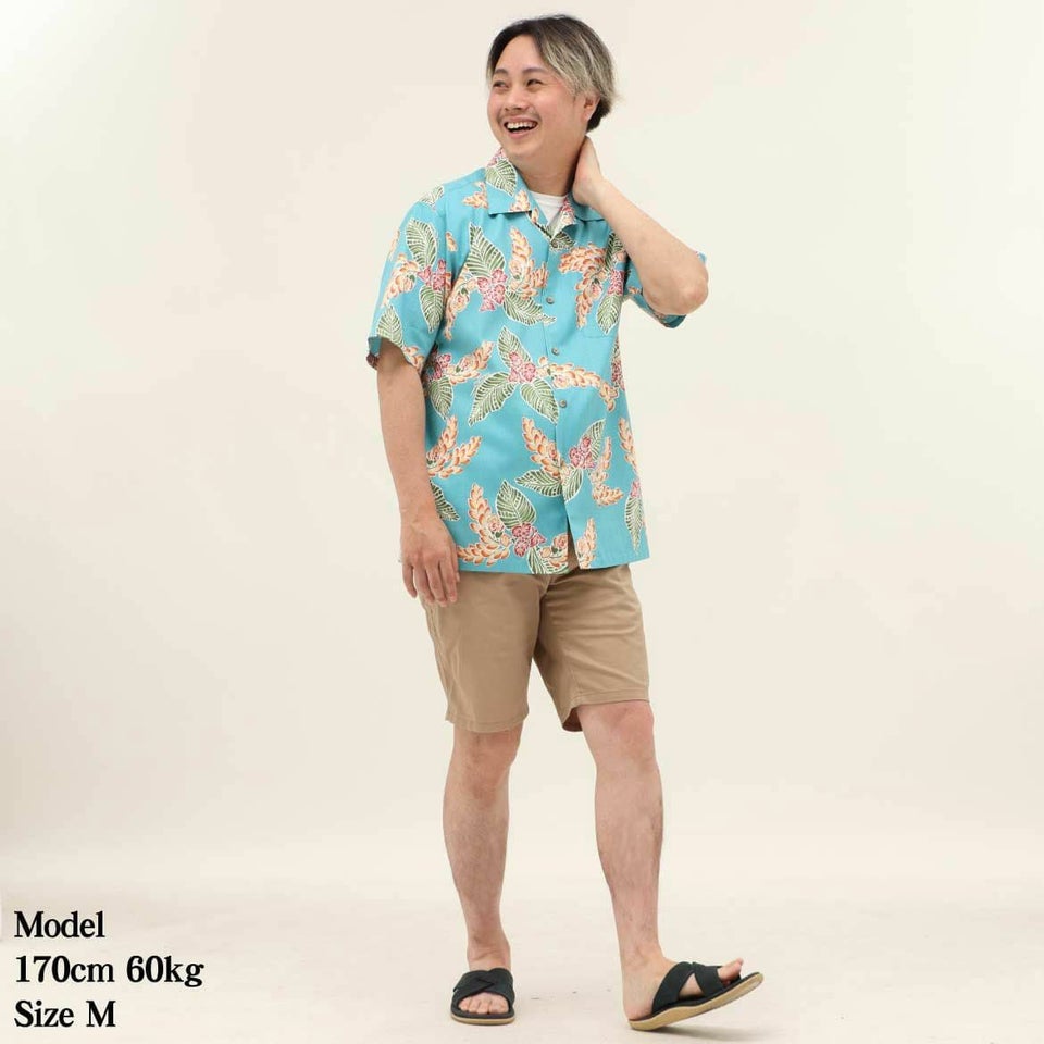 かりゆしウェア　モデル着用