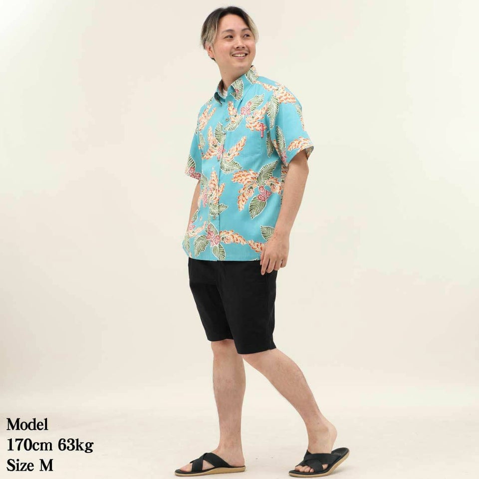 かりゆしウェア　モデル着用