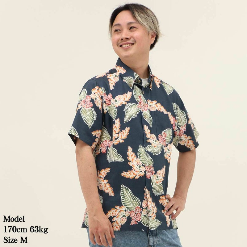 かりゆしウェア　モデル着用