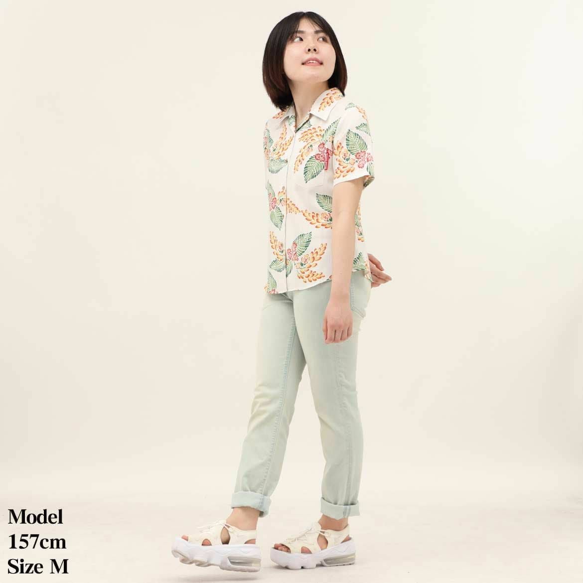 かりゆしウェア　モデル