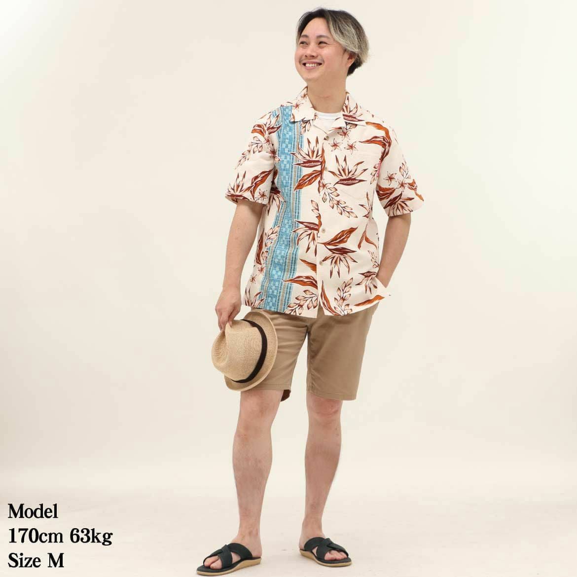 かりゆしウェア　モデル着用