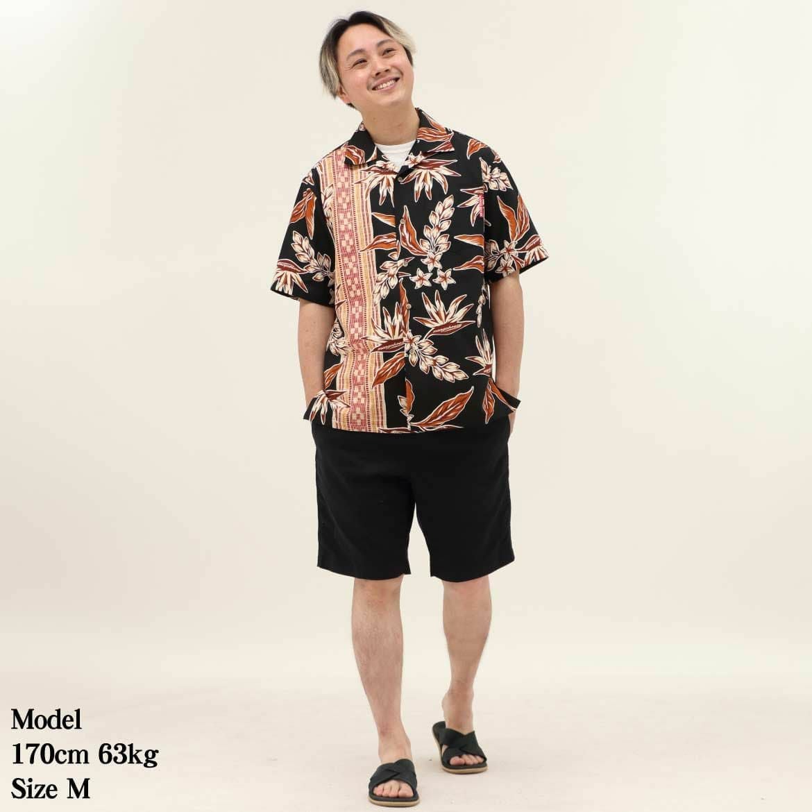 かりゆしウェア　モデル着用