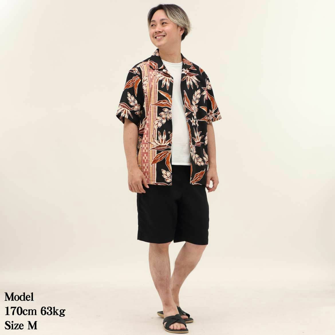 かりゆしウェア　モデル着用