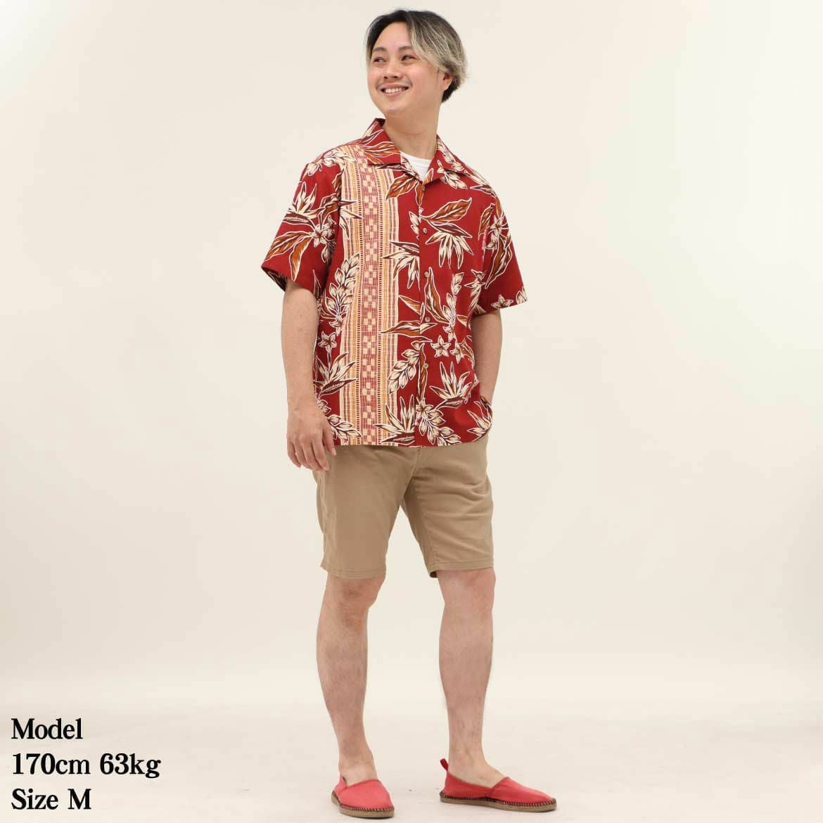 かりゆしウェア　モデル着用