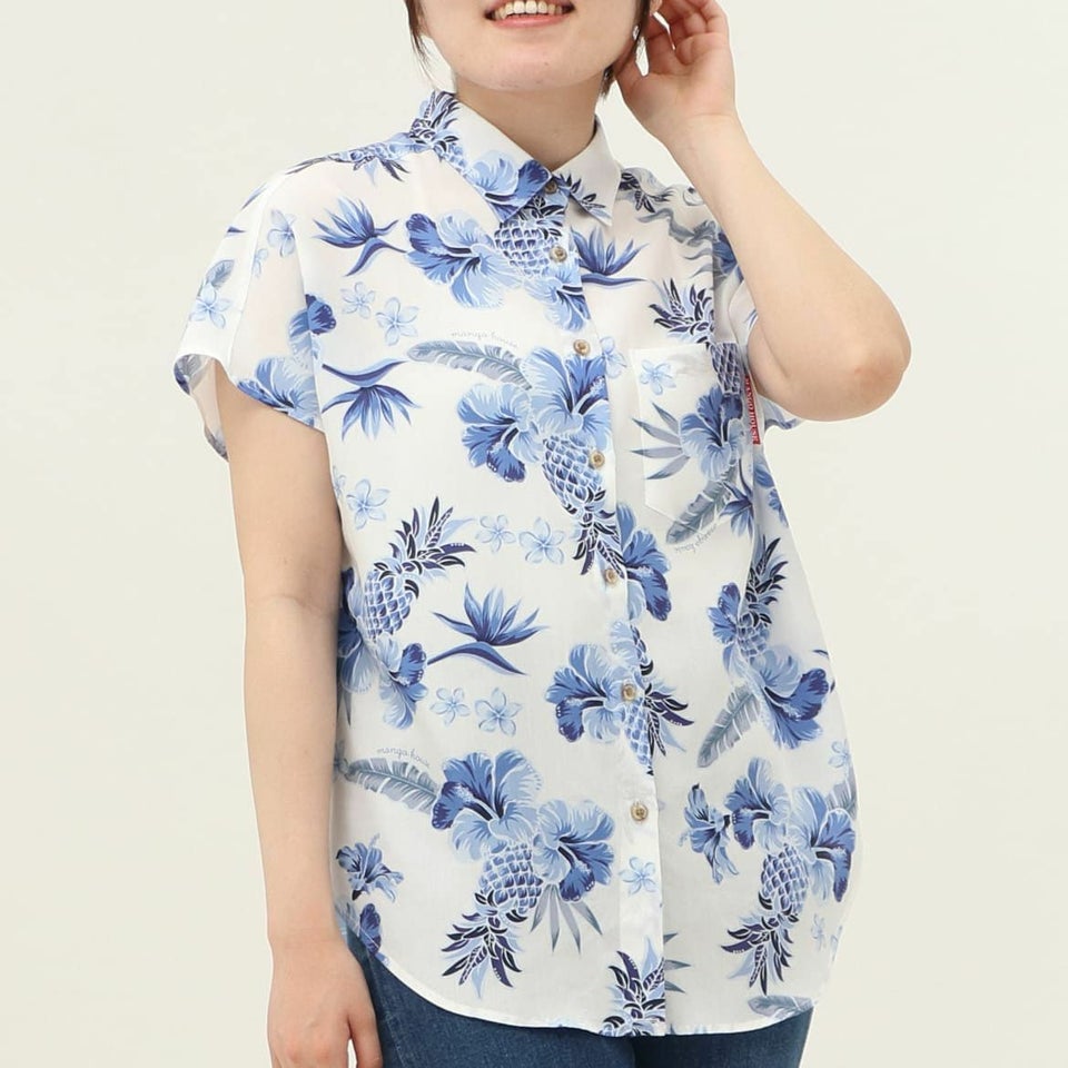 かりゆしウェア　モデル着用画像　アイボリー