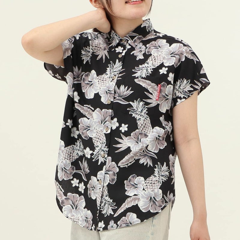 かりゆしウェア　モデル着用画像　ブラック