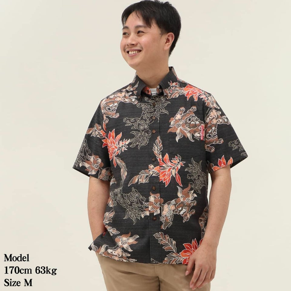 かりゆしウェア　モデル着用画像