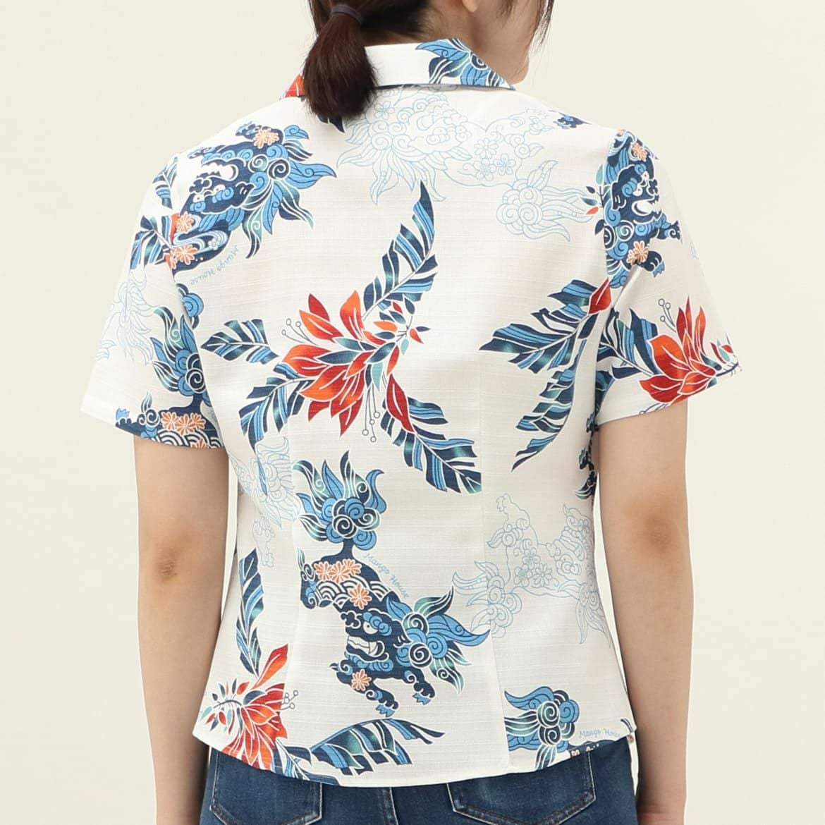 かりゆしウェア　モデル着用画像