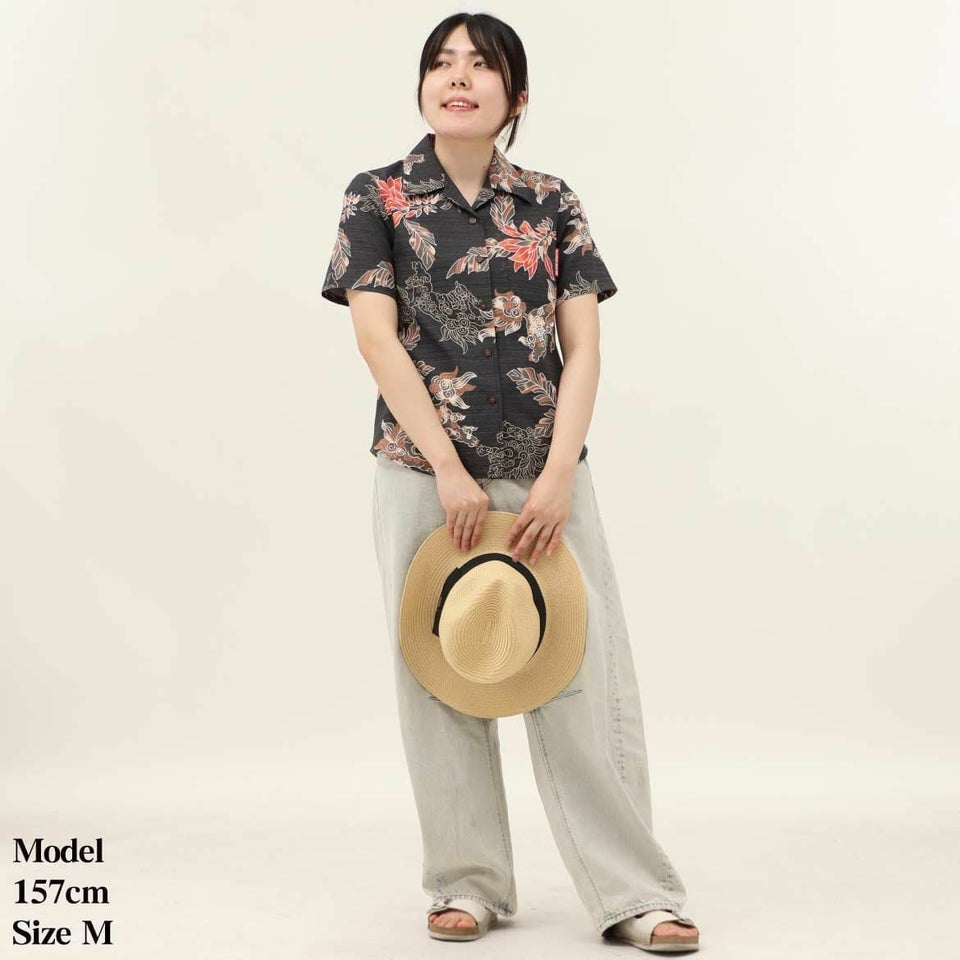 かりゆしウェア　モデル着用画像