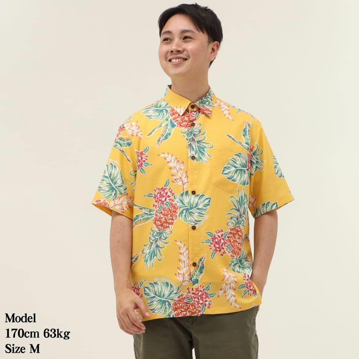 かりゆしウェア　モデル着用画像