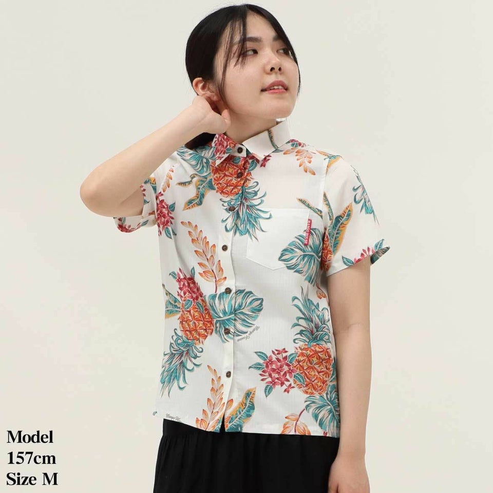 かりゆしウェア　モデル着用画像