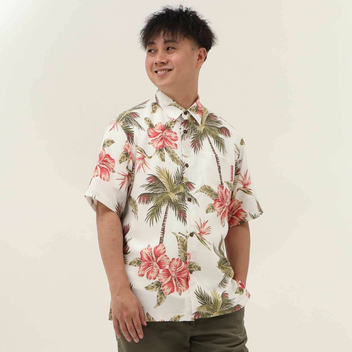 かりゆしウェアモデル着用画像