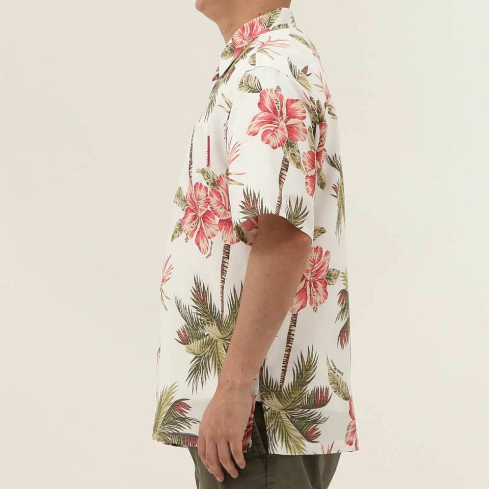 かりゆしウェアモデル着用画像