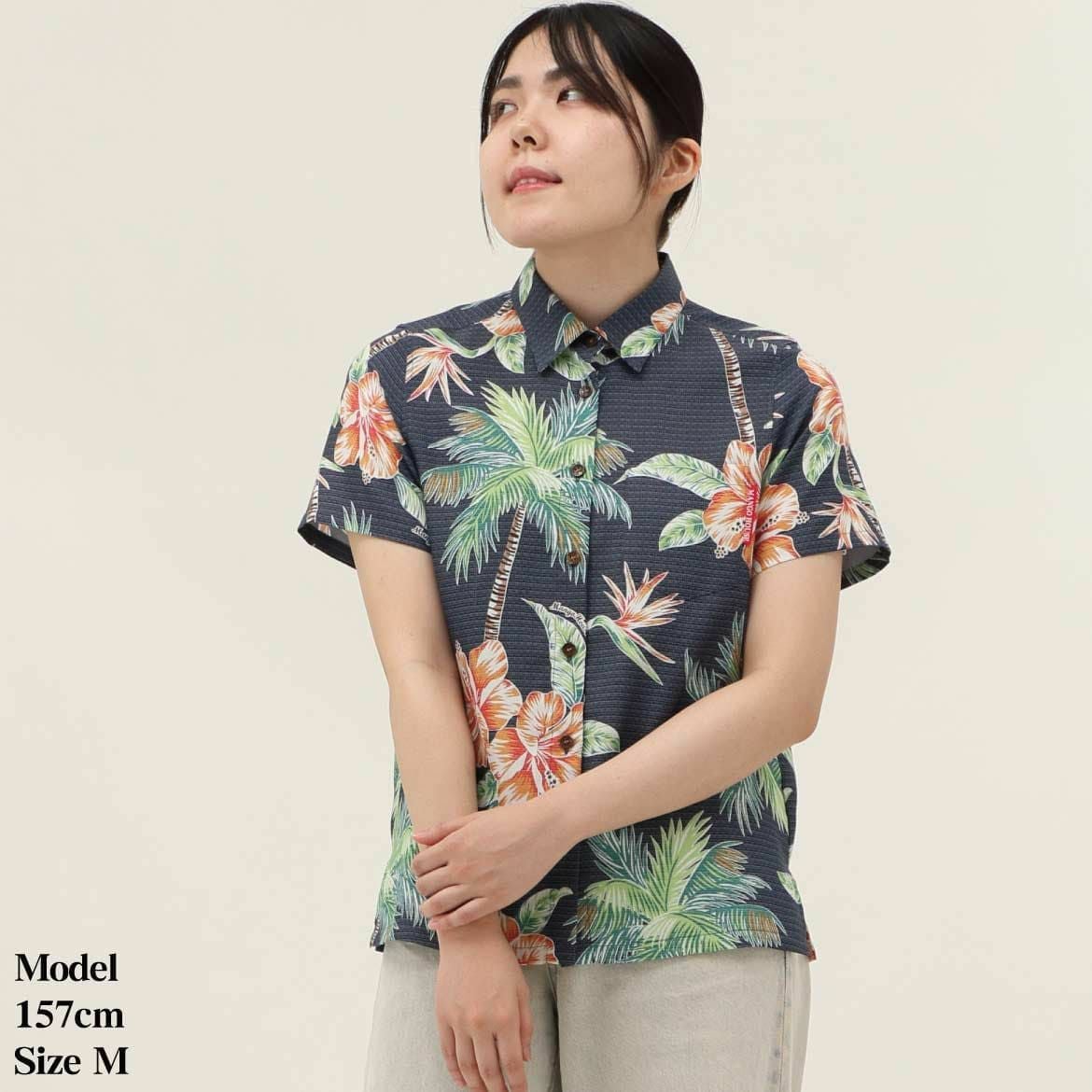 かりゆしウェア　モデル着用画像