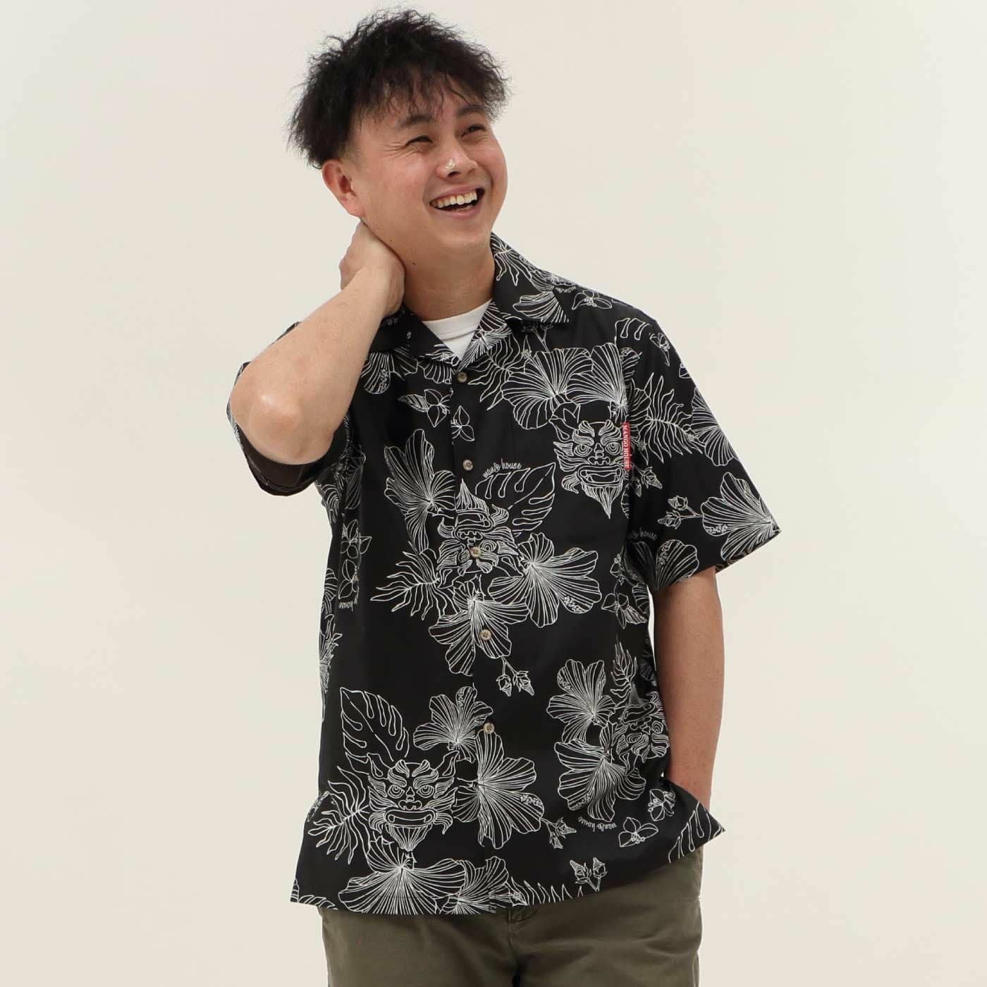 かりゆしウェアモデル着用画像